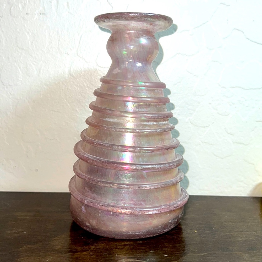 Murano SCAVO island art glass iridescent swirl vase. Ancient Roman style glass